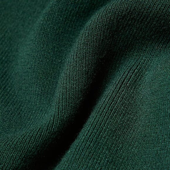 NWT Aritzia SUNDAY BEST Blanca Sweater Scarab Green M - Picture 3 of 4